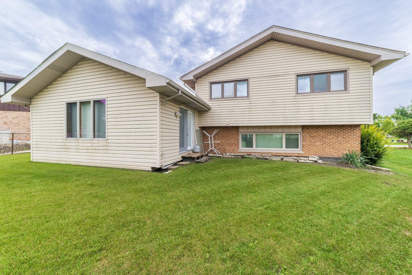 8548 Bethany Lane, Tinley Park, IL 60487