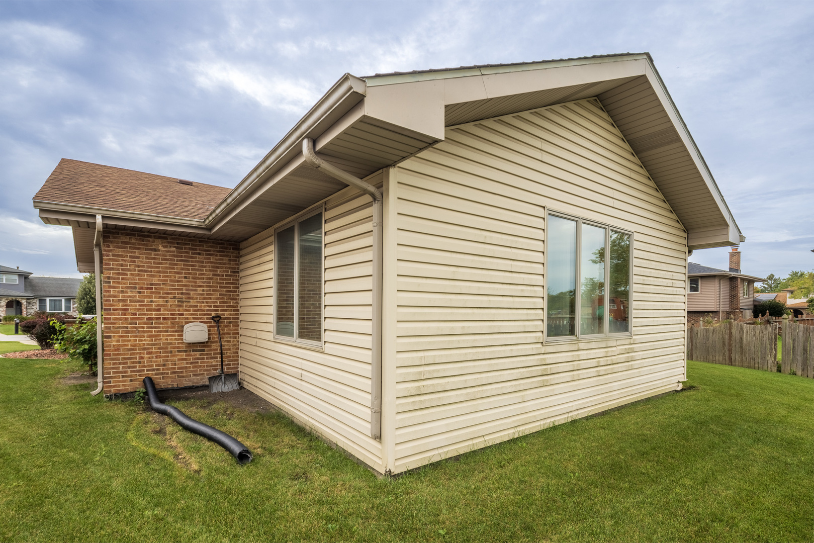 8548 Bethany Lane, Tinley Park, IL 60487