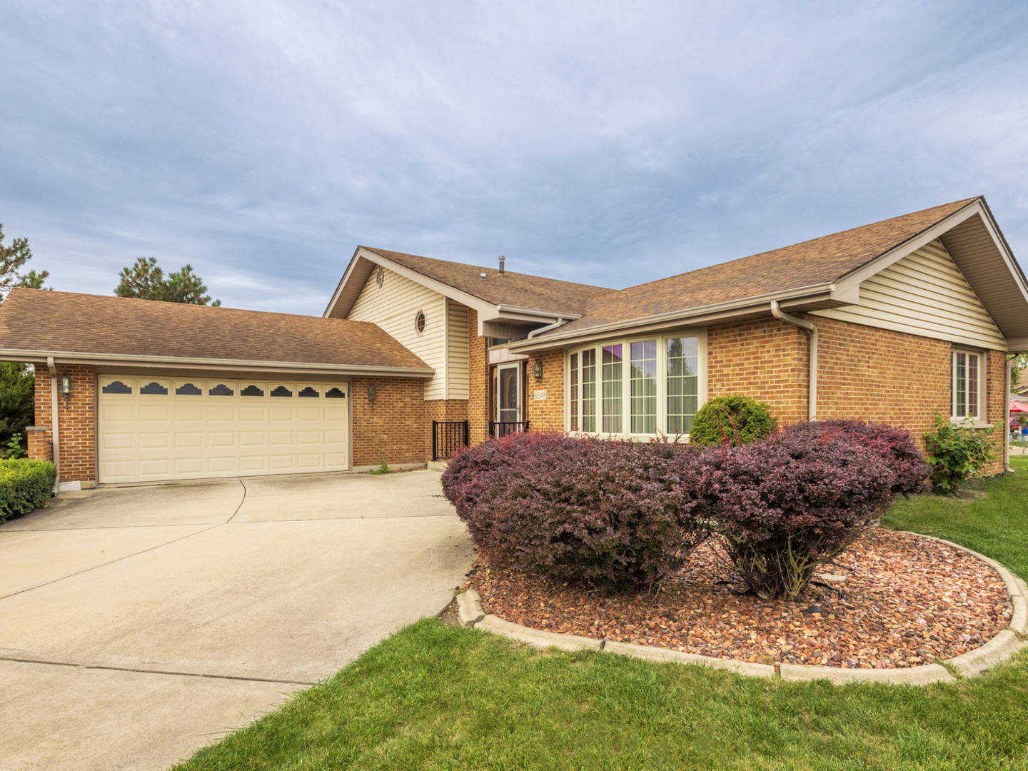 8548 Bethany Lane, Tinley Park, IL 60487