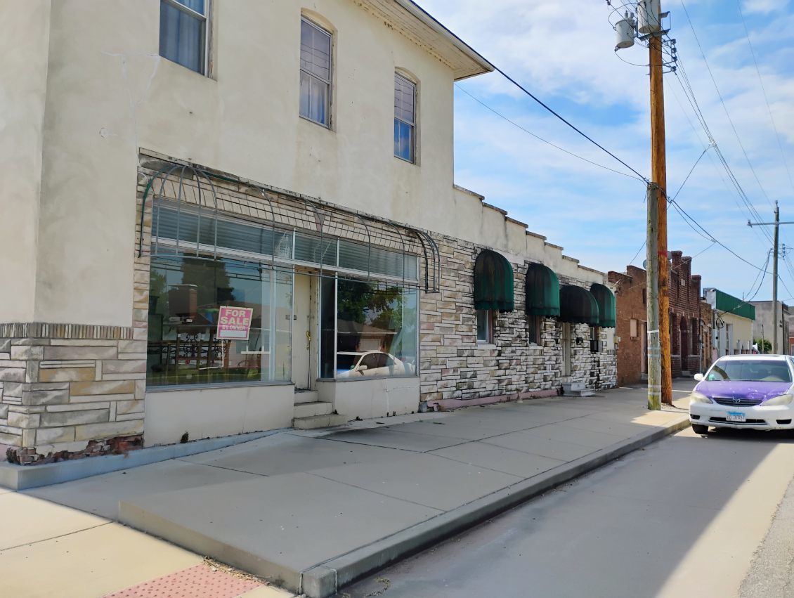 213 N Van Buren Street, New Athens, IL 62264