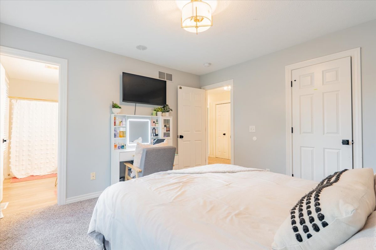 45 Pebblebrook Court, Bloomington, IL 61705