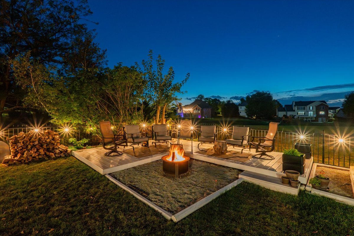 45 Pebblebrook Court, Bloomington, IL 61705