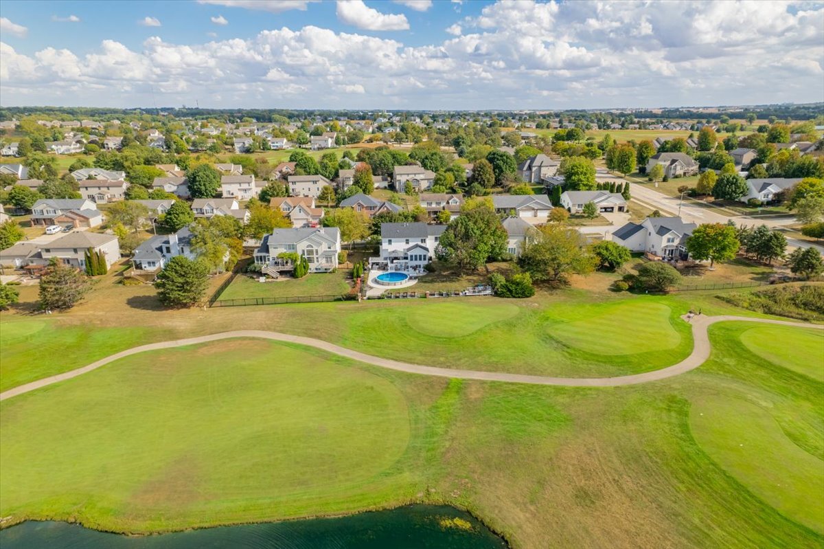 45 Pebblebrook Court, Bloomington, IL 61705