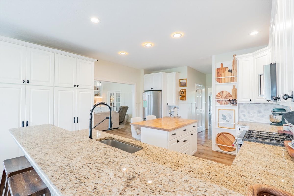 45 Pebblebrook Court, Bloomington, IL 61705