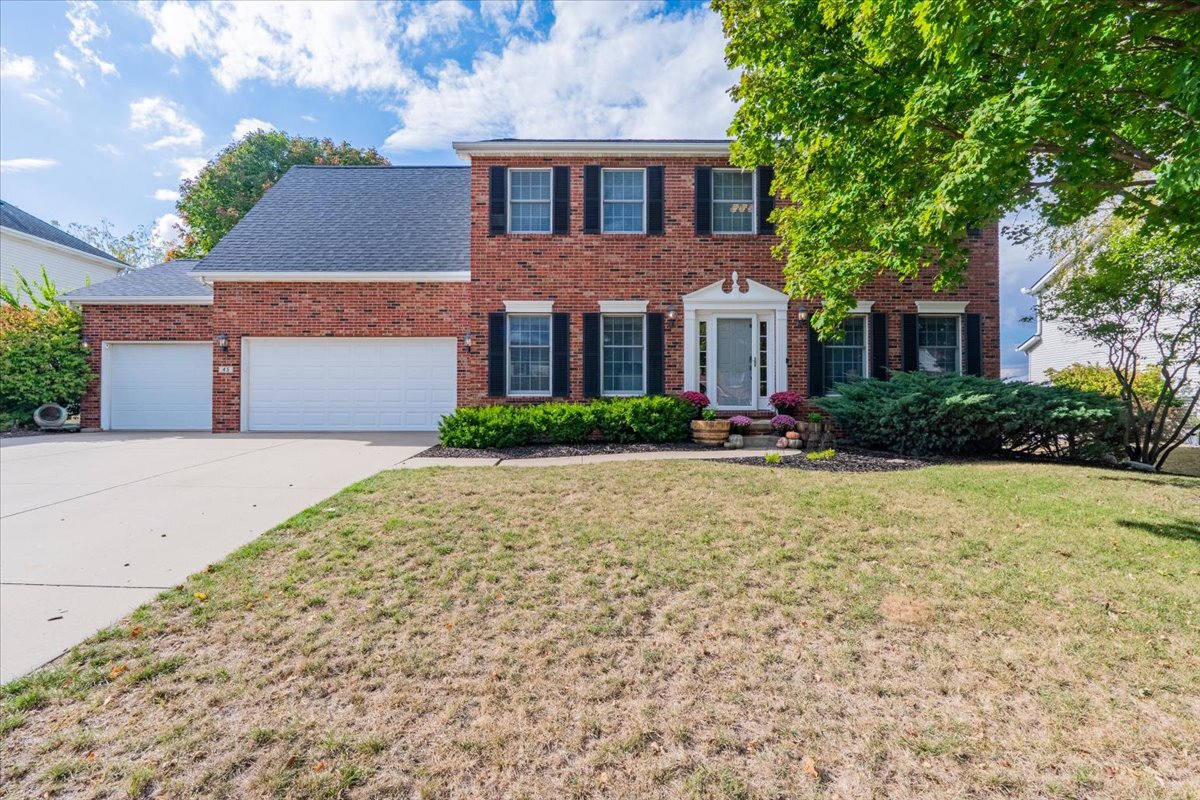 45 Pebblebrook Court, Bloomington, IL 61705