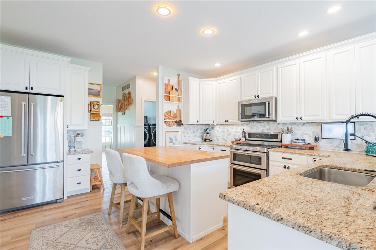 45 Pebblebrook Court, Bloomington, IL 61705