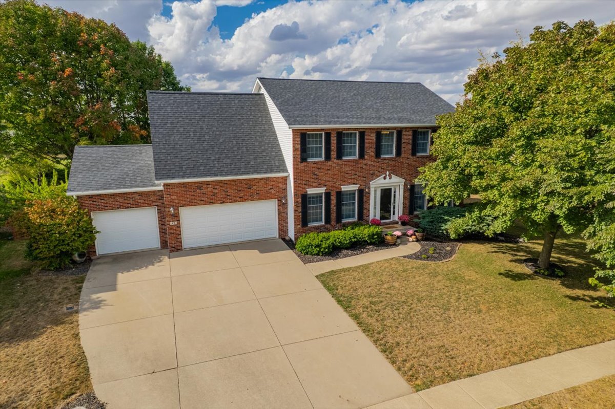 45 Pebblebrook Court, Bloomington, IL 61705