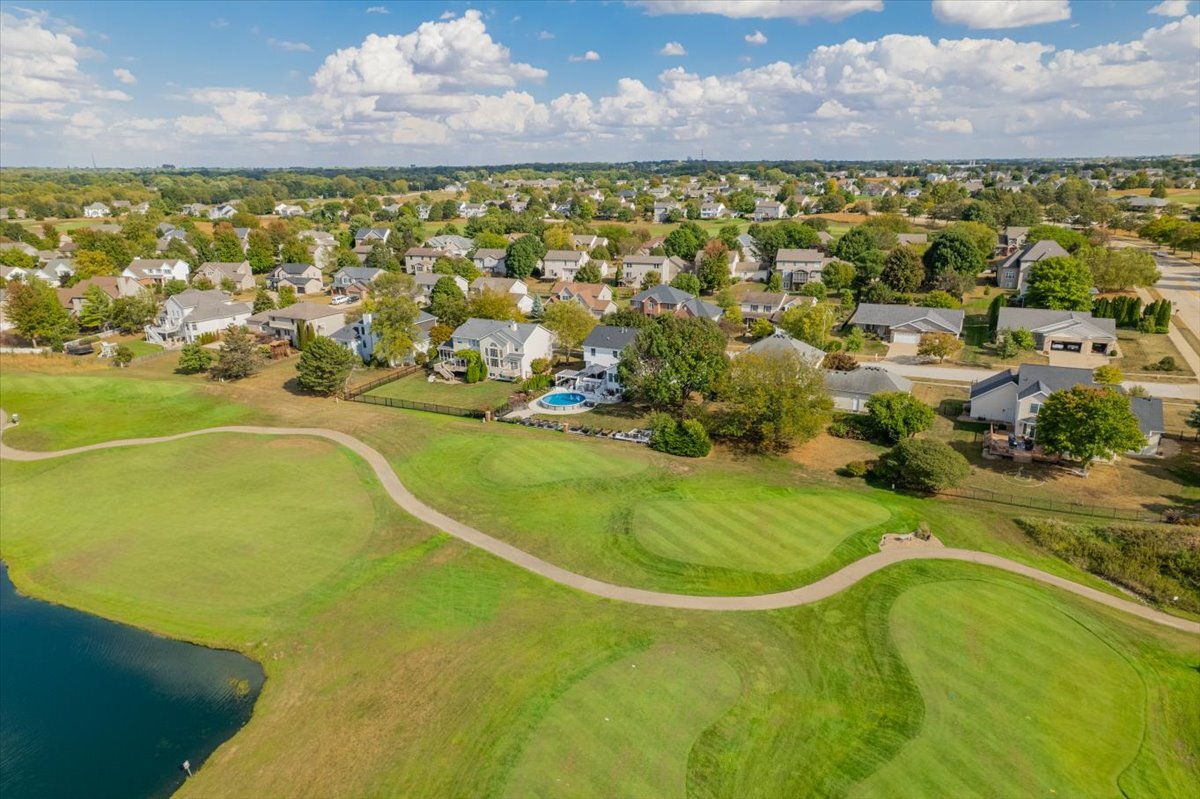 45 Pebblebrook Court, Bloomington, IL 61705