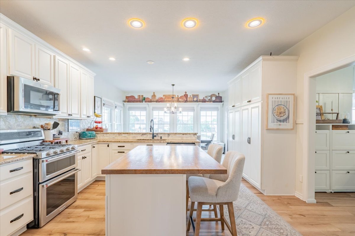 45 Pebblebrook Court, Bloomington, IL 61705