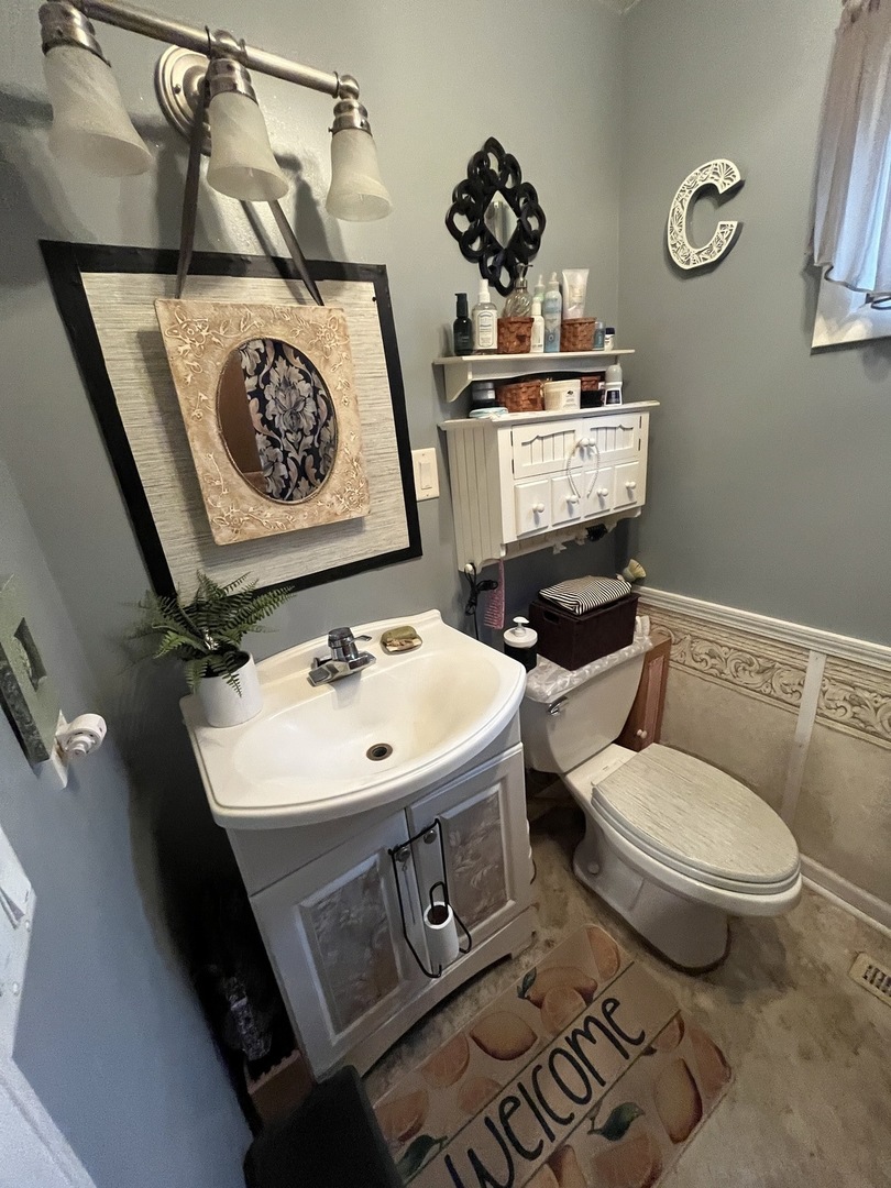 15213 Waverly Avenue, Midlothian, IL 60445