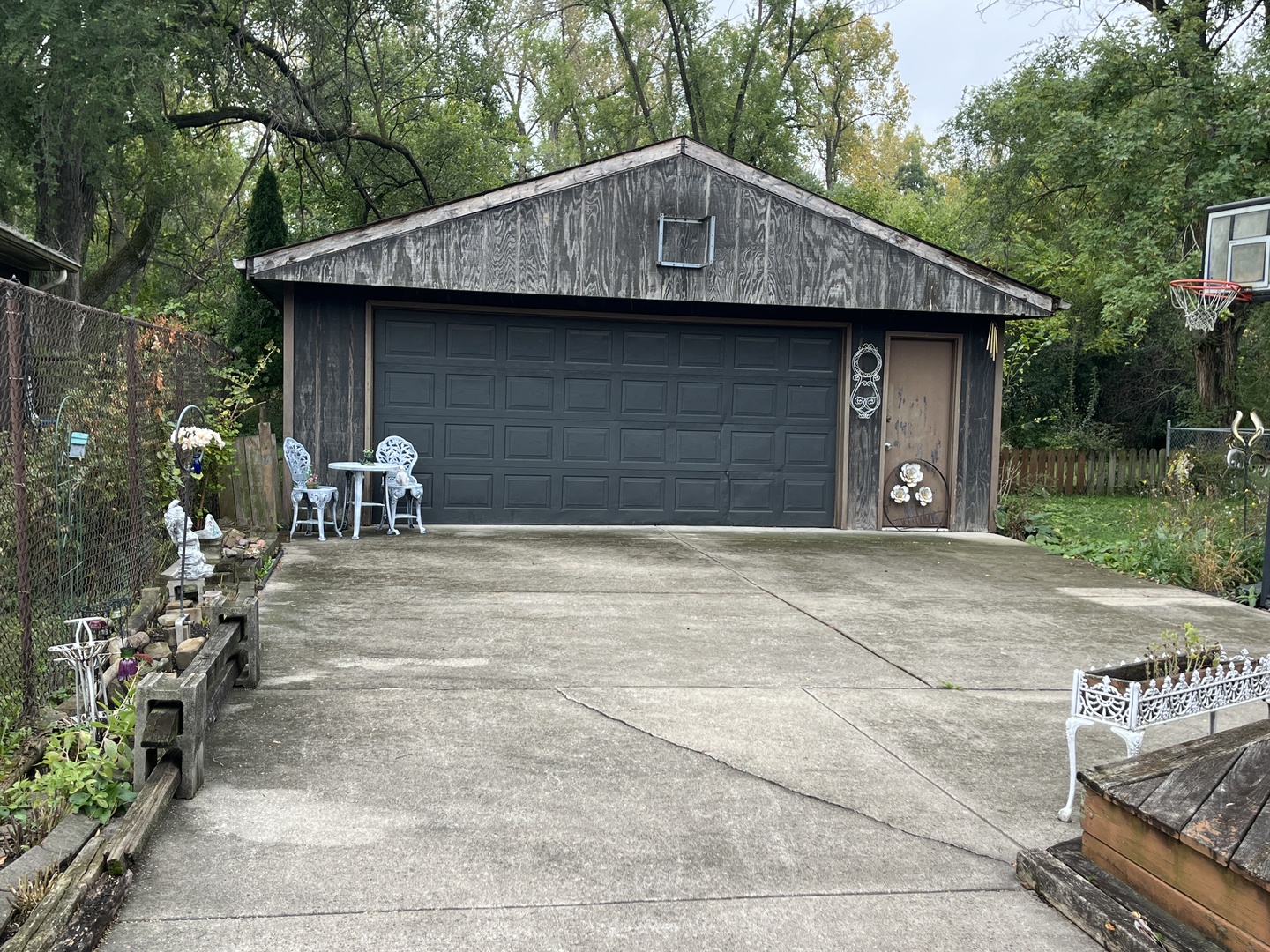 15213 Waverly Avenue, Midlothian, IL 60445