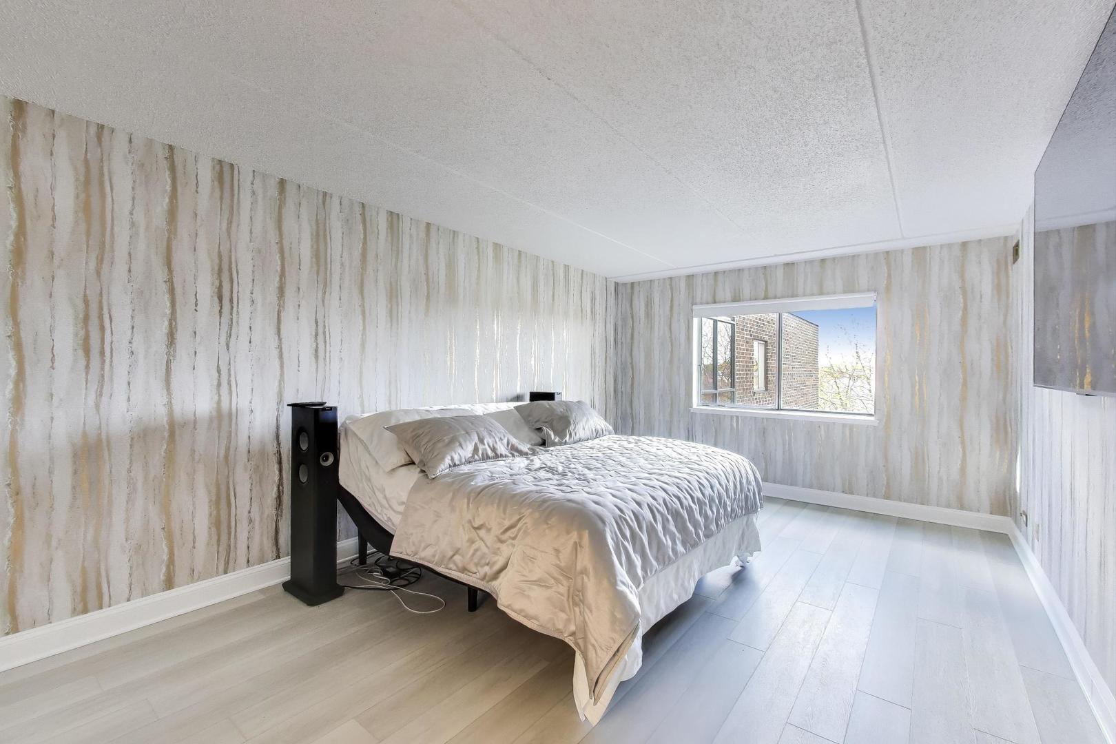 920 Vose Drive #604, Gurnee, IL 60031