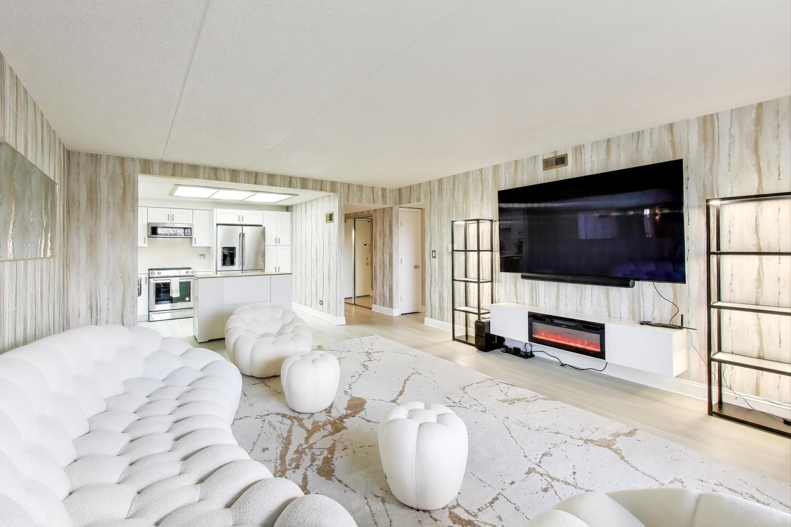 920 Vose Drive #604, Gurnee, IL 60031