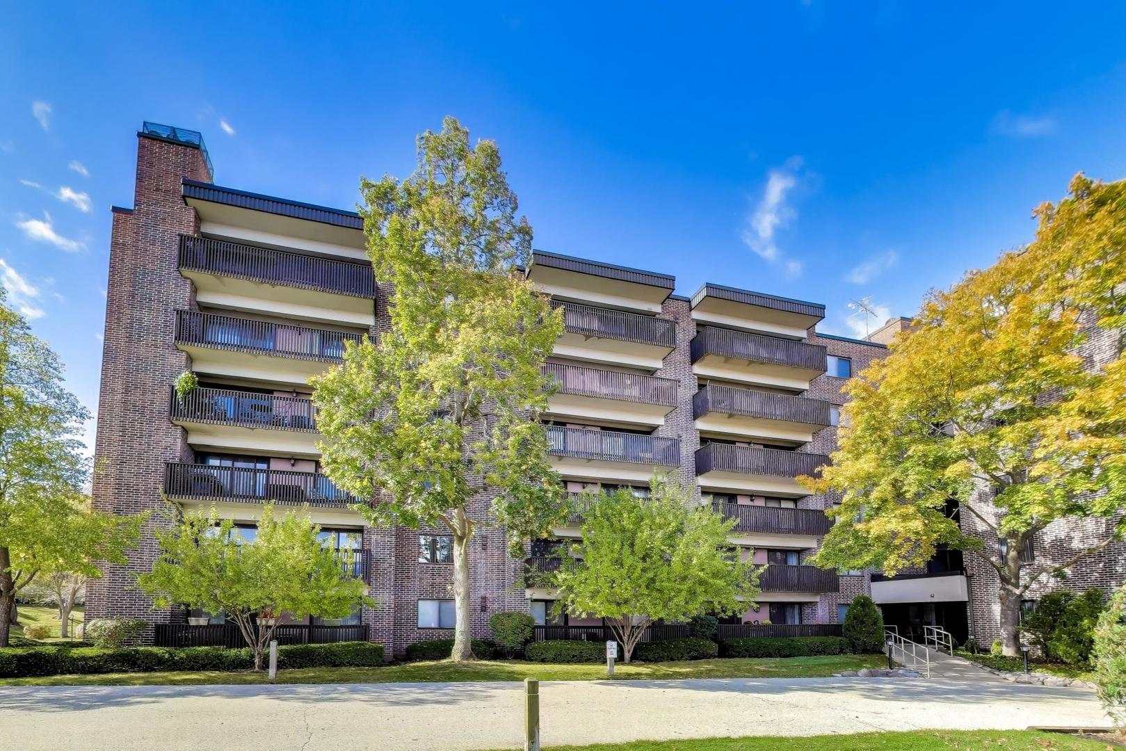 920 Vose Drive #604, Gurnee, IL 60031