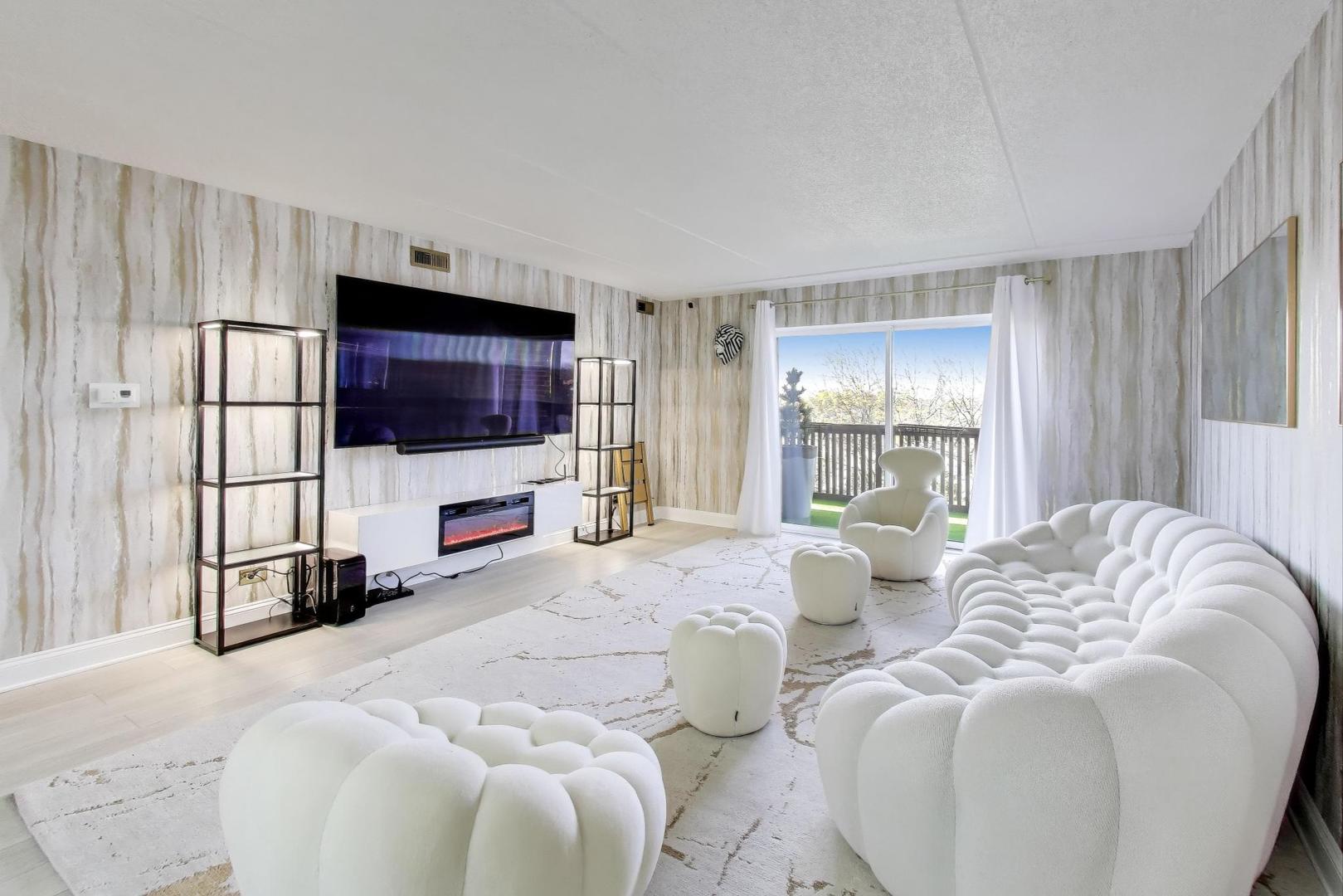 920 Vose Drive #604, Gurnee, IL 60031