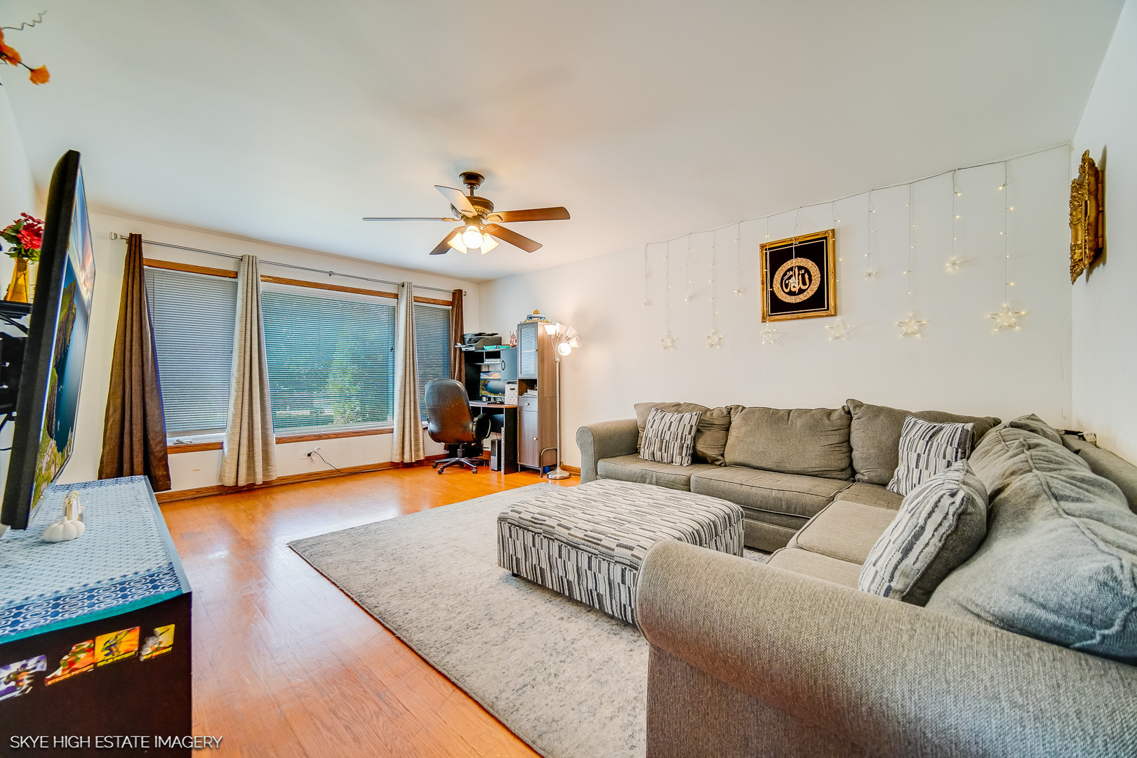 9805 Normandy Avenue, Oak Lawn, IL 60453