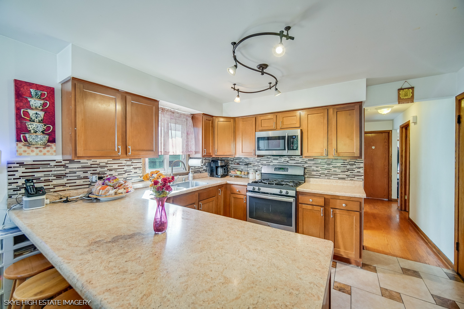 9805 Normandy Avenue, Oak Lawn, IL 60453