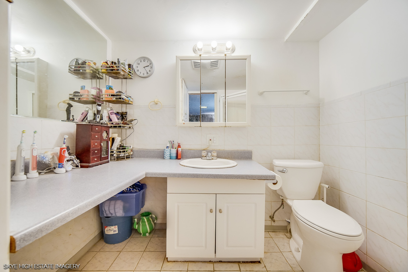 9805 Normandy Avenue, Oak Lawn, IL 60453