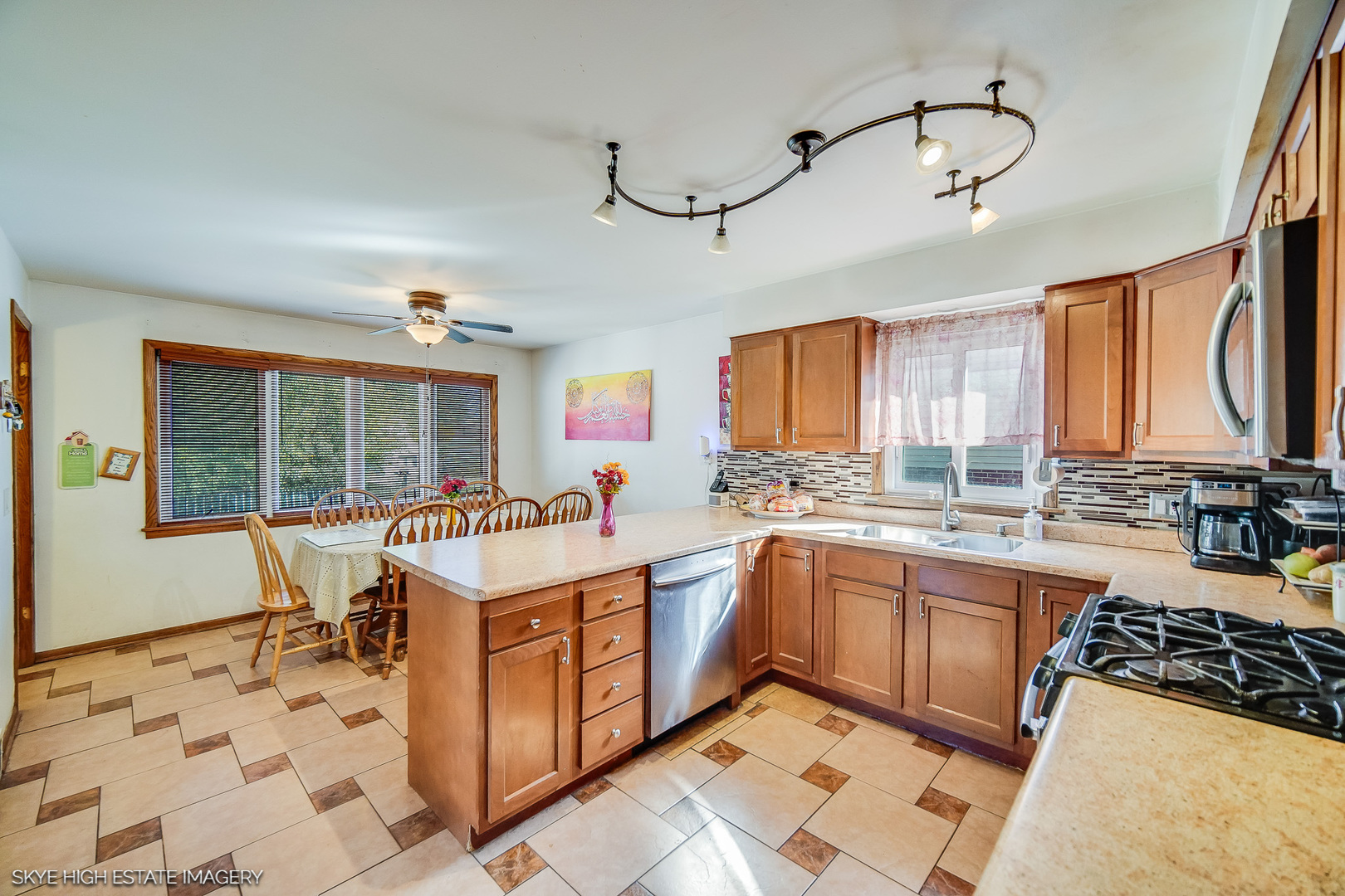 9805 Normandy Avenue, Oak Lawn, IL 60453