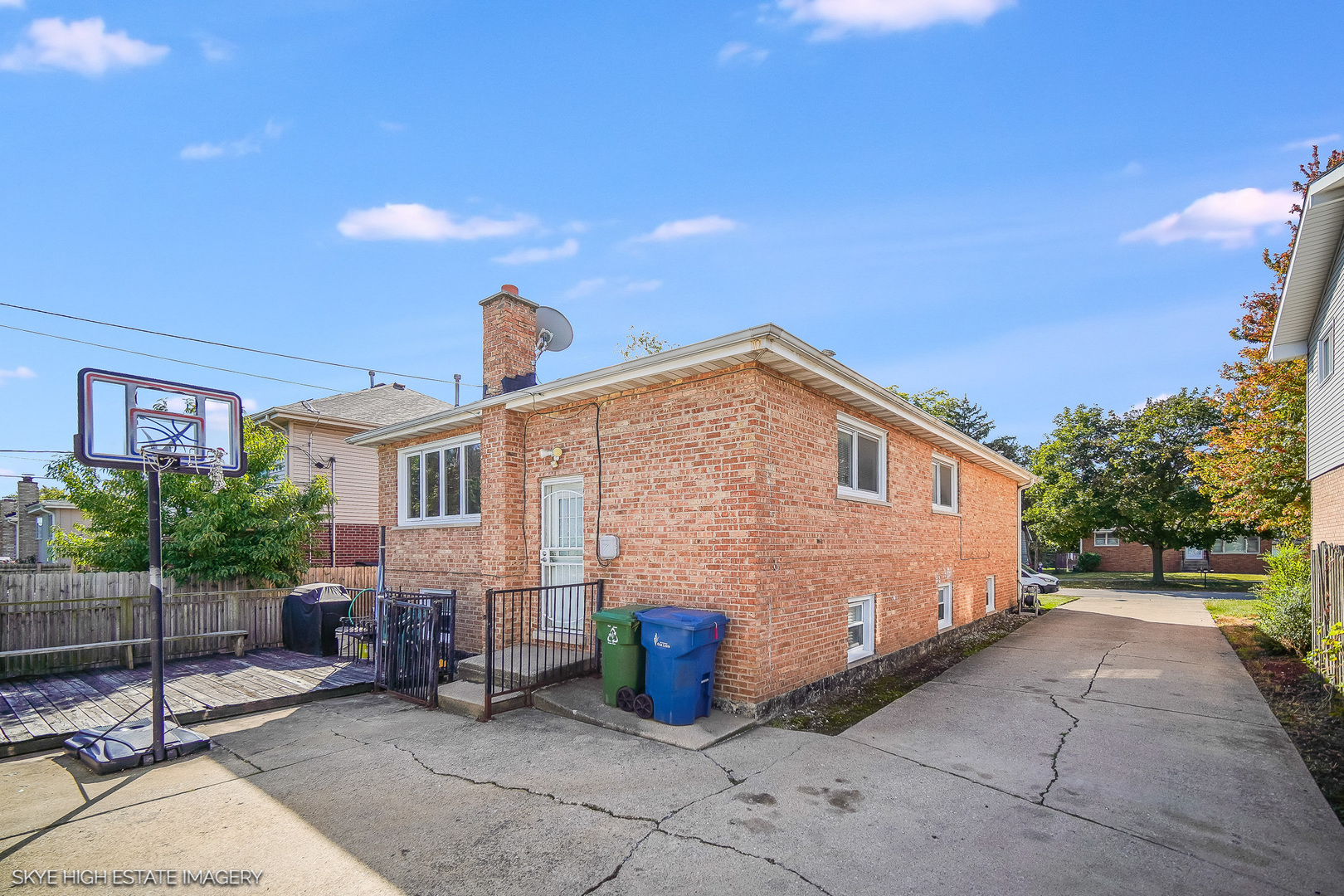 9805 Normandy Avenue, Oak Lawn, IL 60453