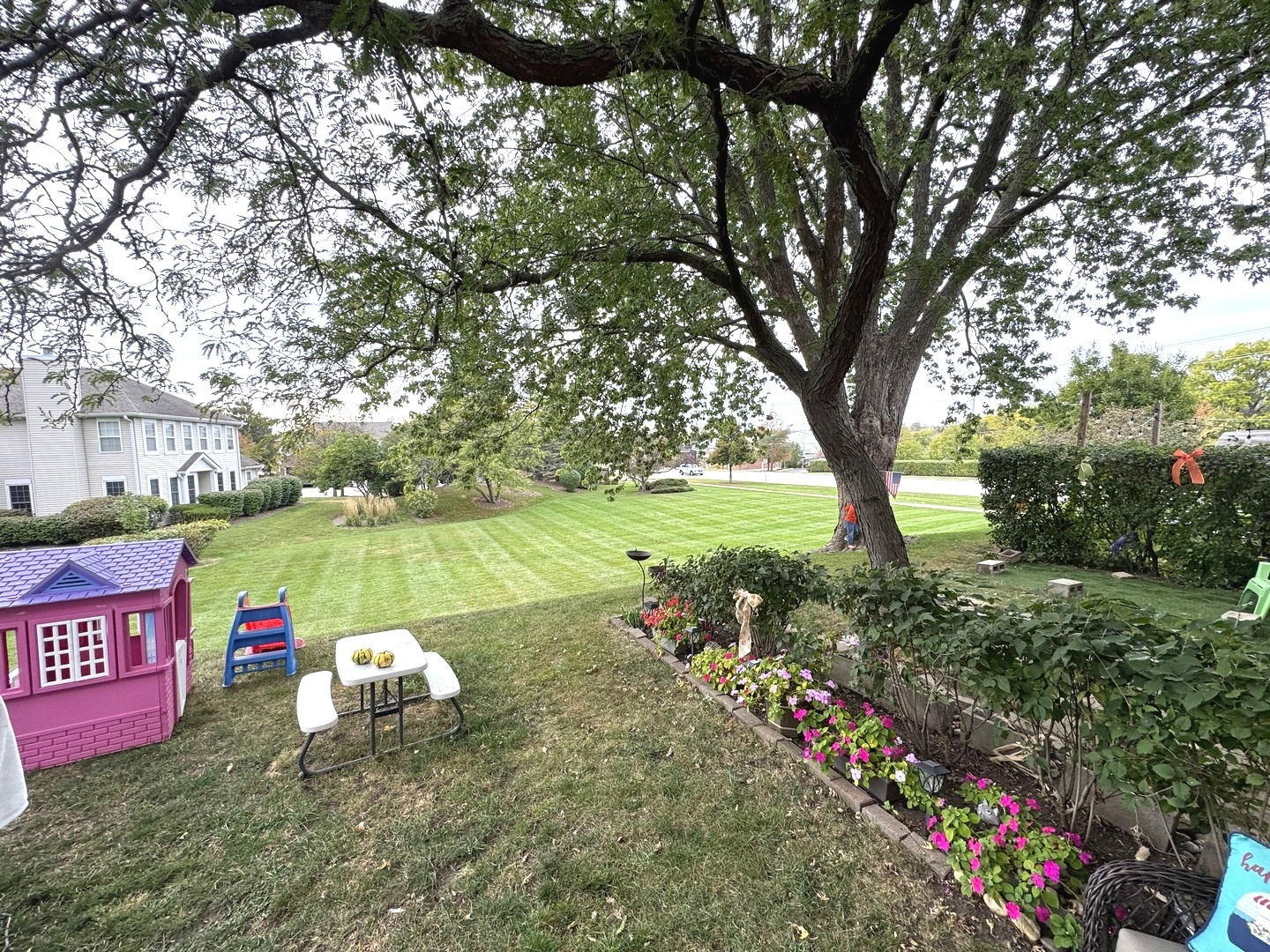 1992 Holbrook Lane, Hoffman Estates, IL 60169