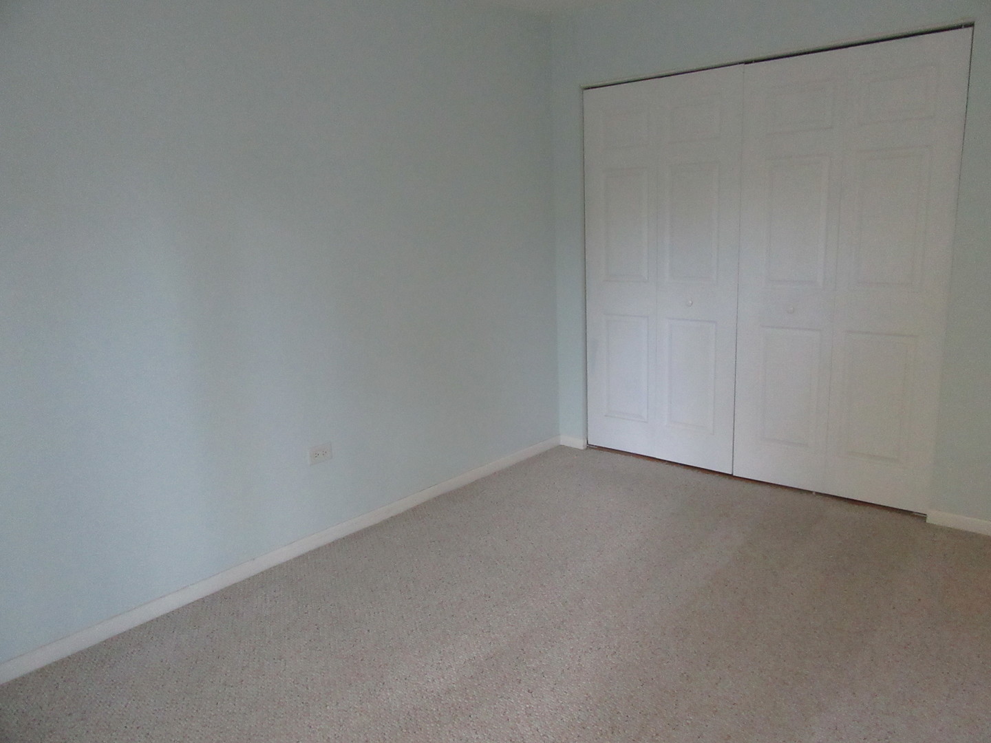 1053 W Ogden Avenue #236, Naperville, IL 60563