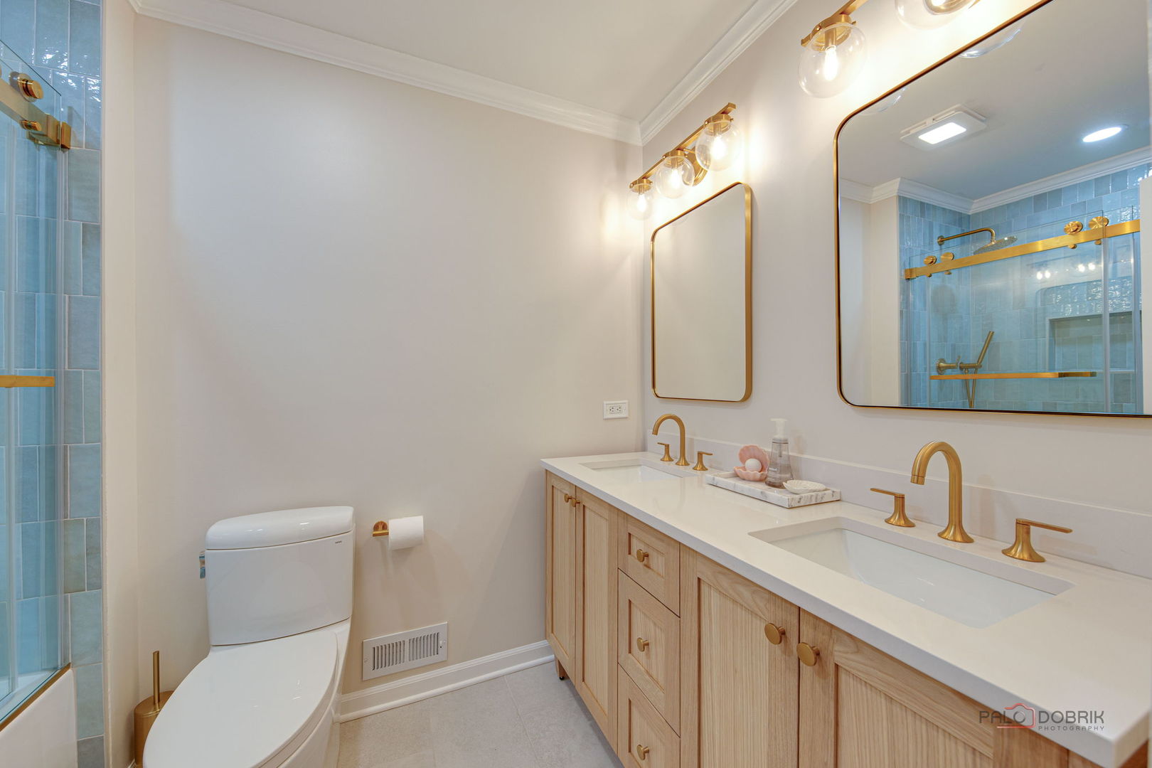 608 Sycamore Street, Vernon Hills, IL 60061