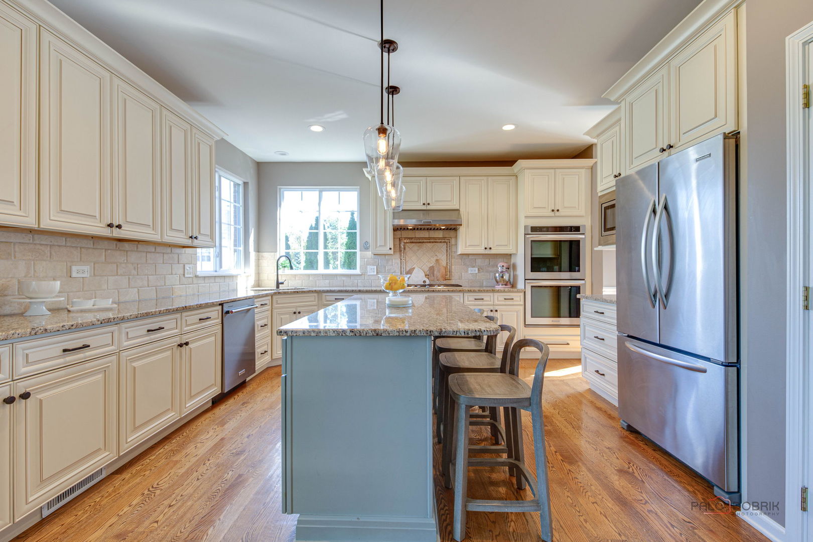 608 Sycamore Street, Vernon Hills, IL 60061