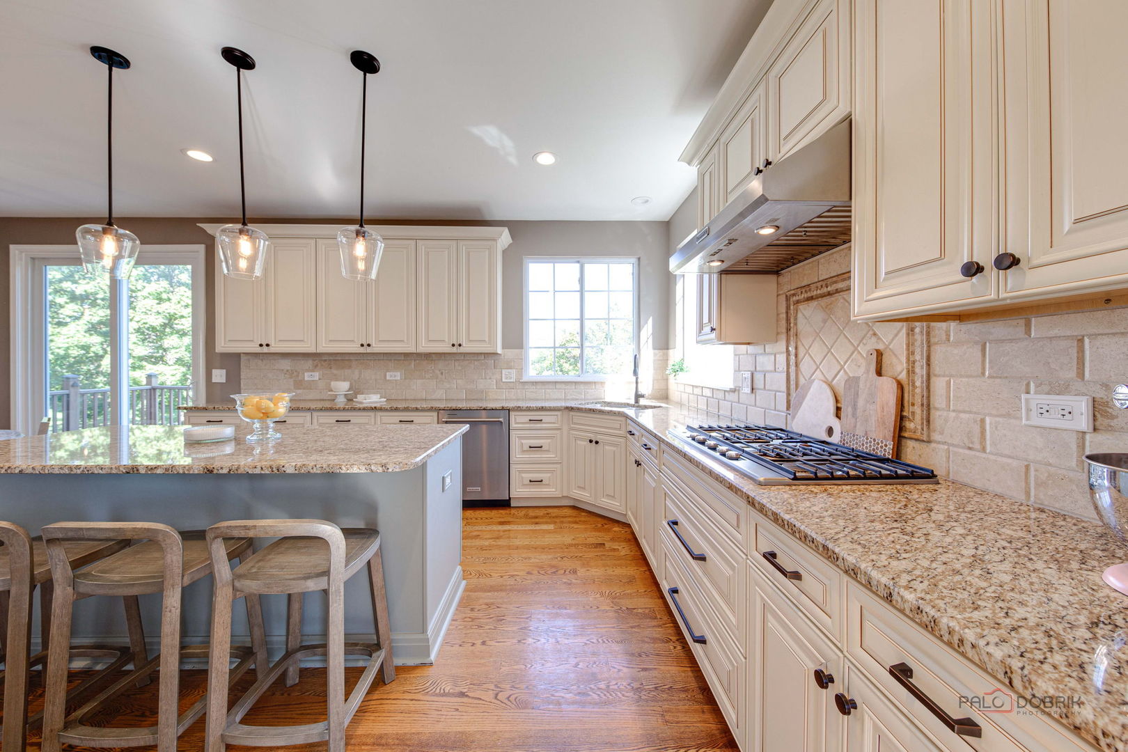 608 Sycamore Street, Vernon Hills, IL 60061