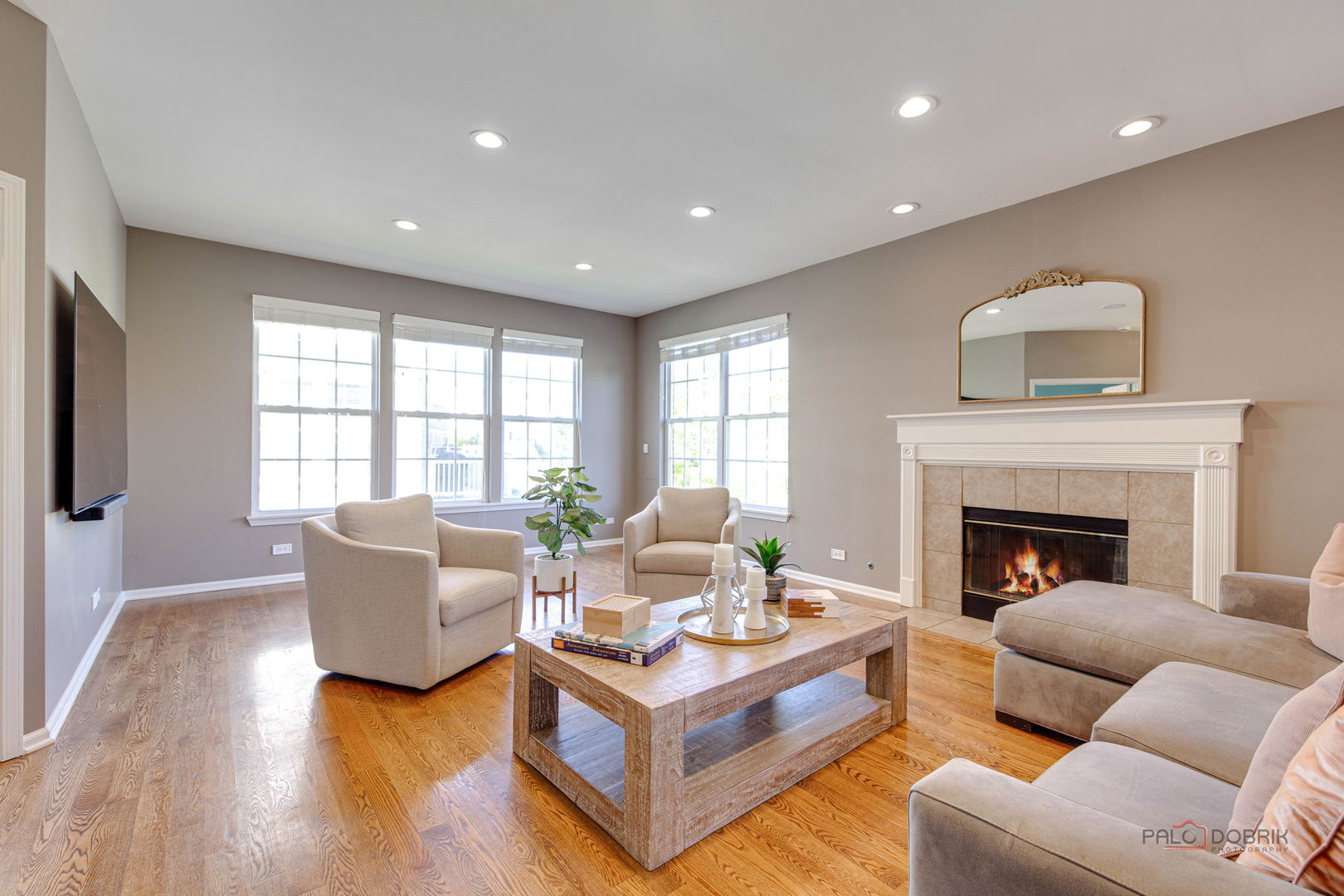 608 Sycamore Street, Vernon Hills, IL 60061