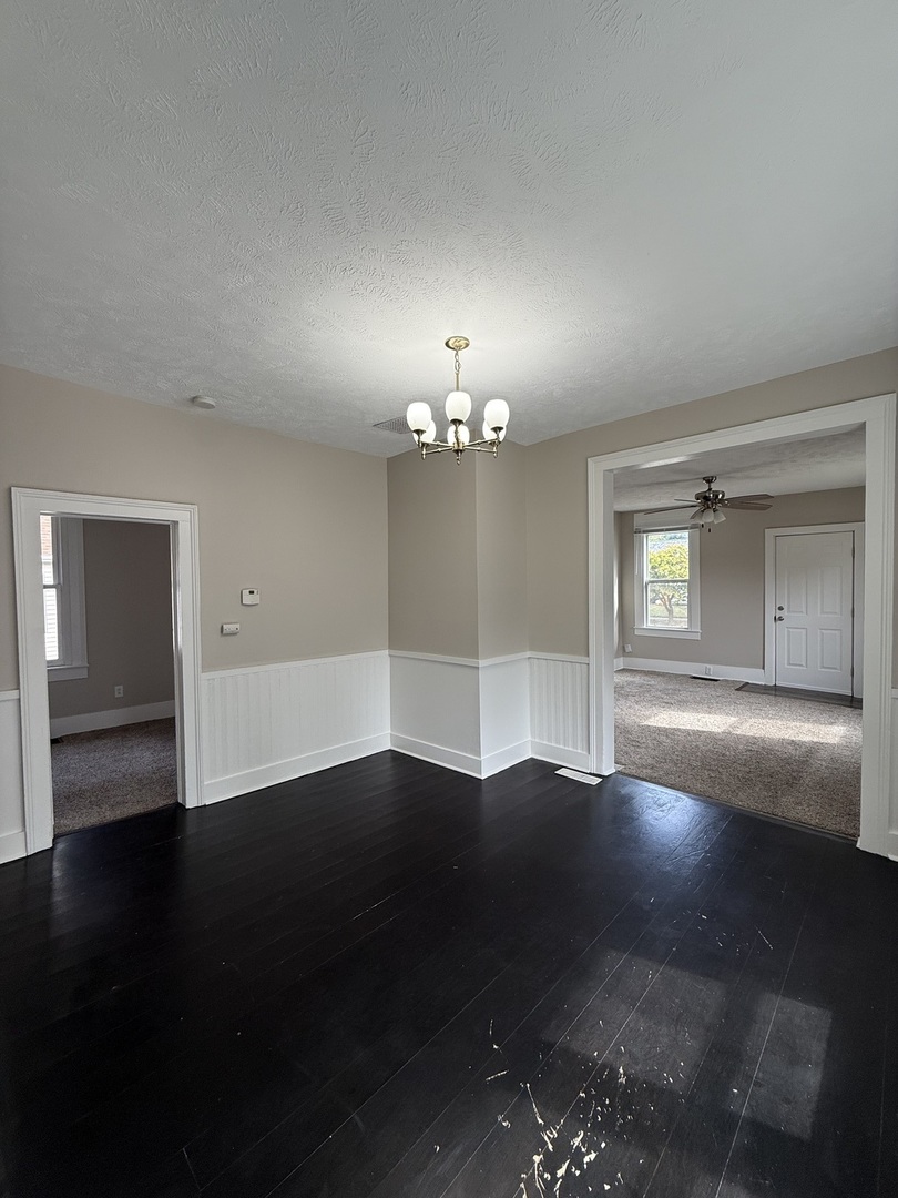 1401 W Elm Street, Bloomington, IL 61701