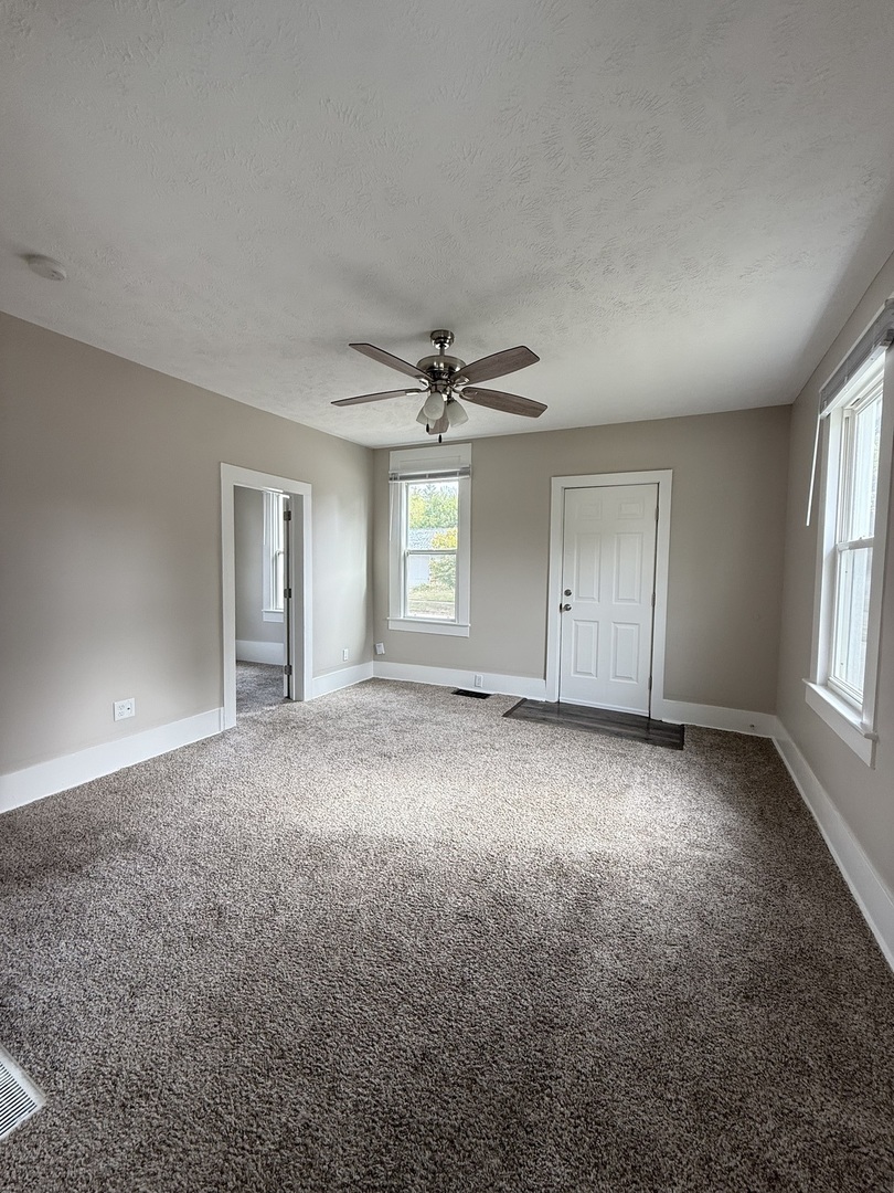 1401 W Elm Street, Bloomington, IL 61701