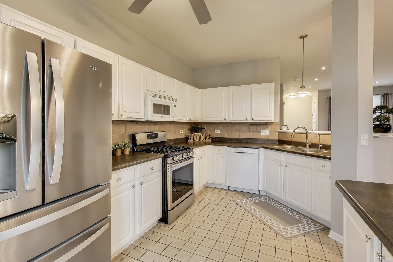 24115 W Pear Tree Circle, Plainfield, IL 60585