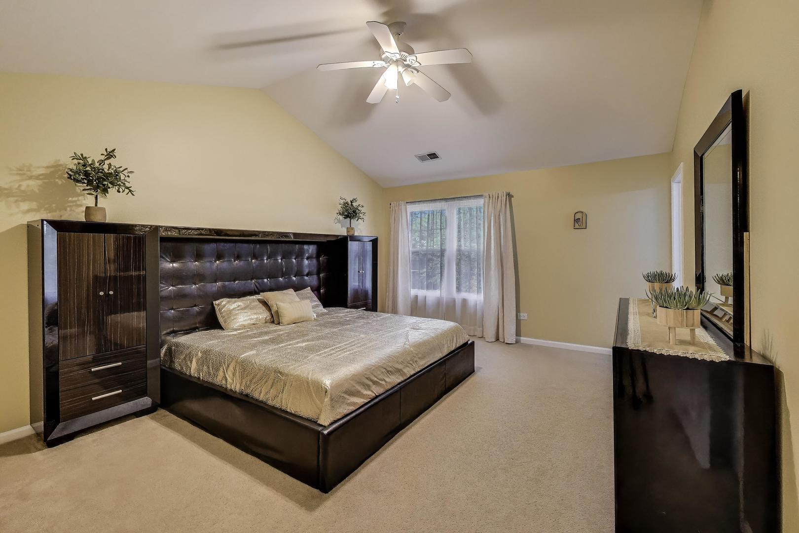 24115 W Pear Tree Circle, Plainfield, IL 60585