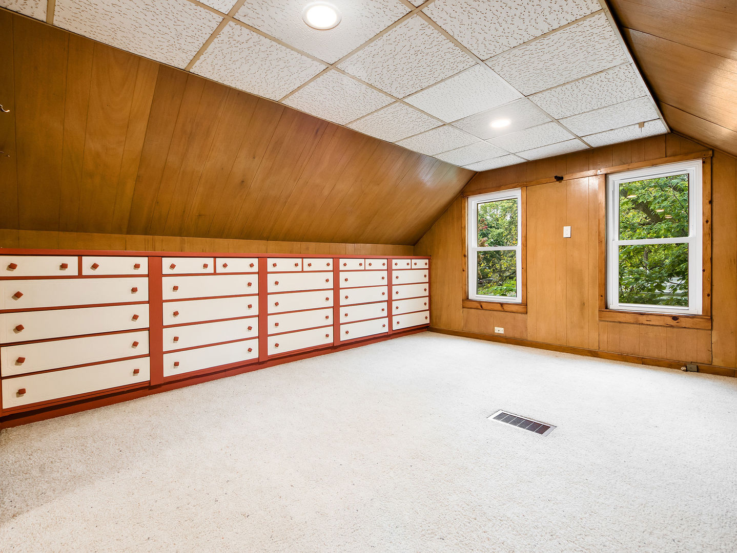 116 N Prairie Avenue, Mundelein, IL 60060