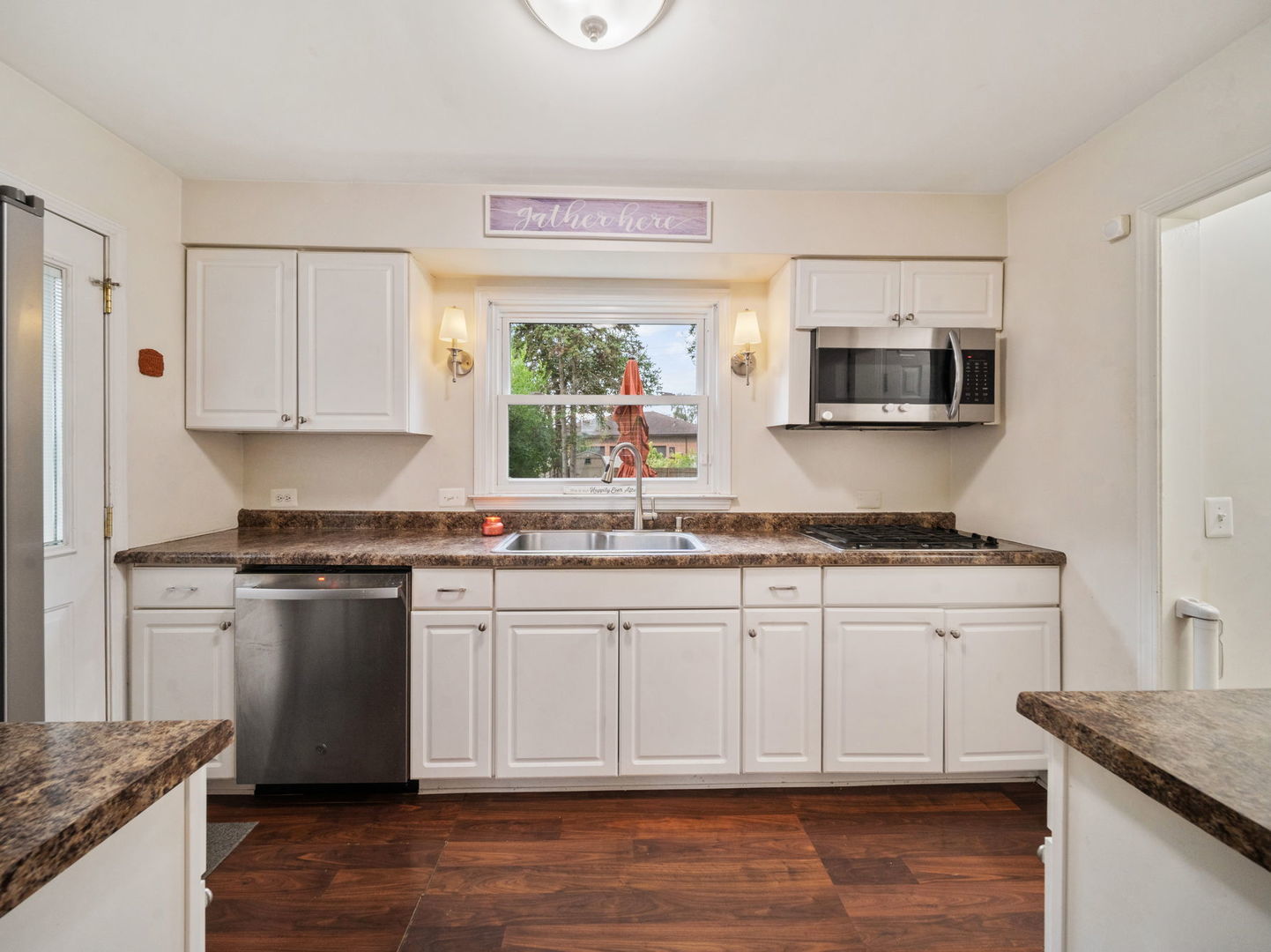 122 E Crescent Avenue, Elmhurst, IL 60126