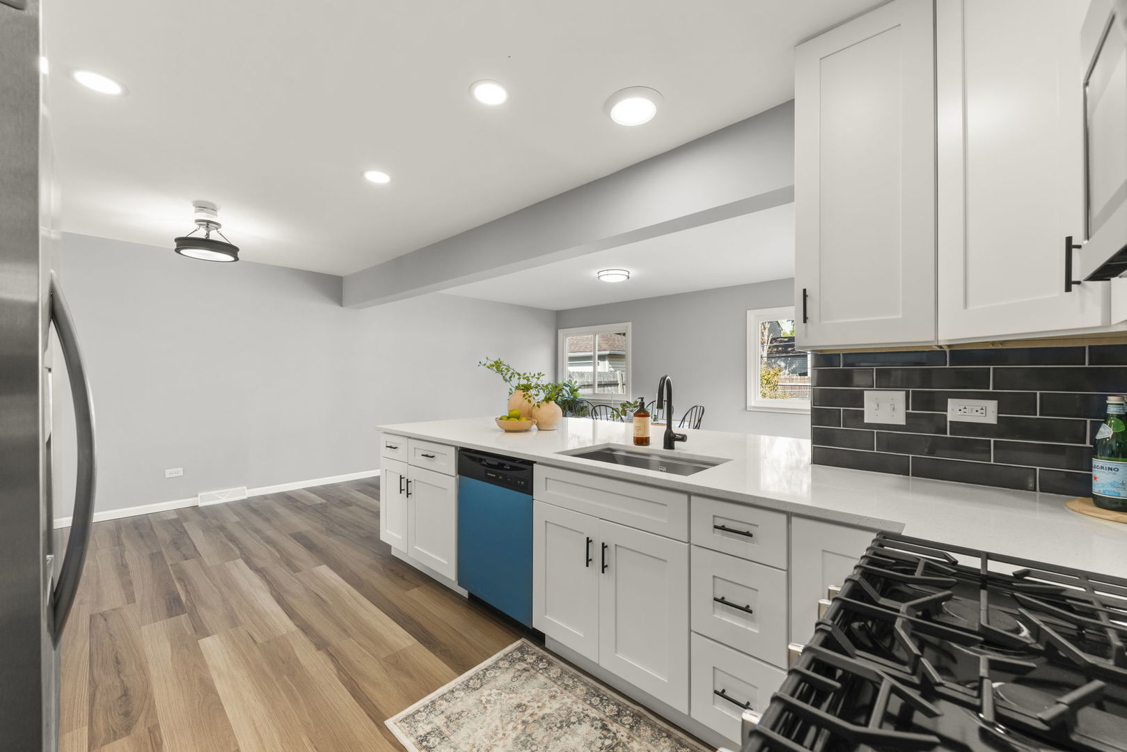 152 W Montana Avenue, Glendale Heights, IL 60139