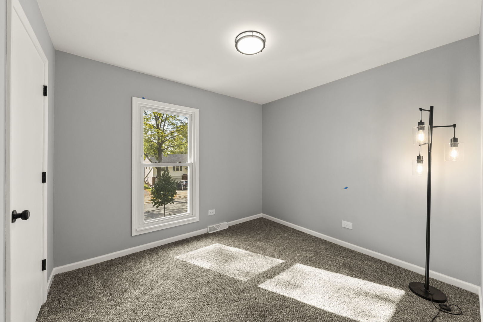 152 W Montana Avenue, Glendale Heights, IL 60139