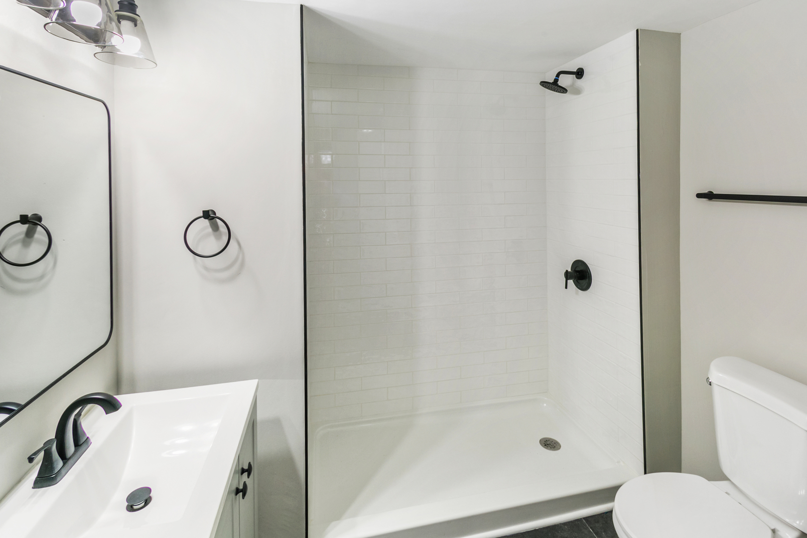 214 N Gay Court, Glenwood, IL 60425