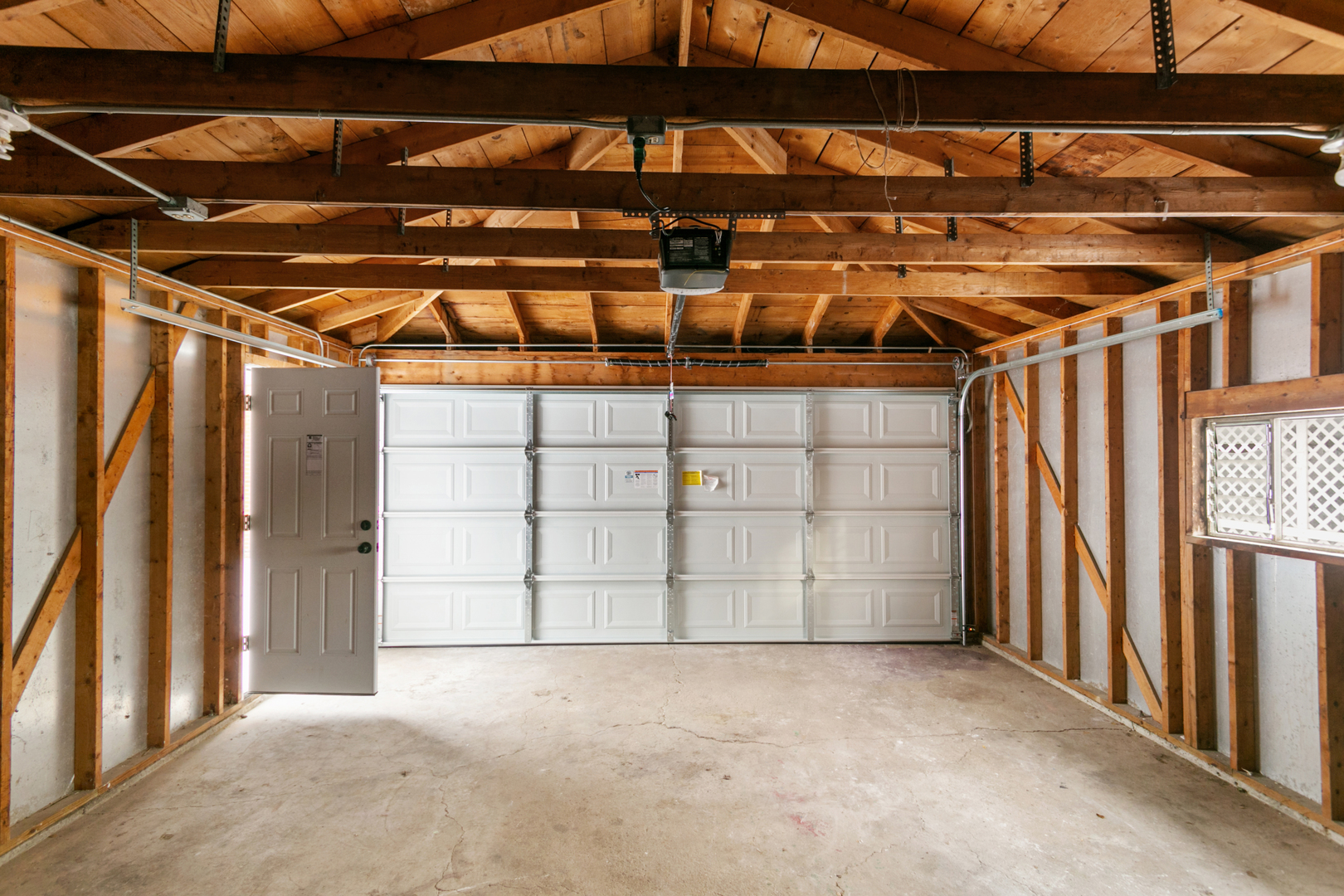 214 N Gay Court, Glenwood, IL 60425