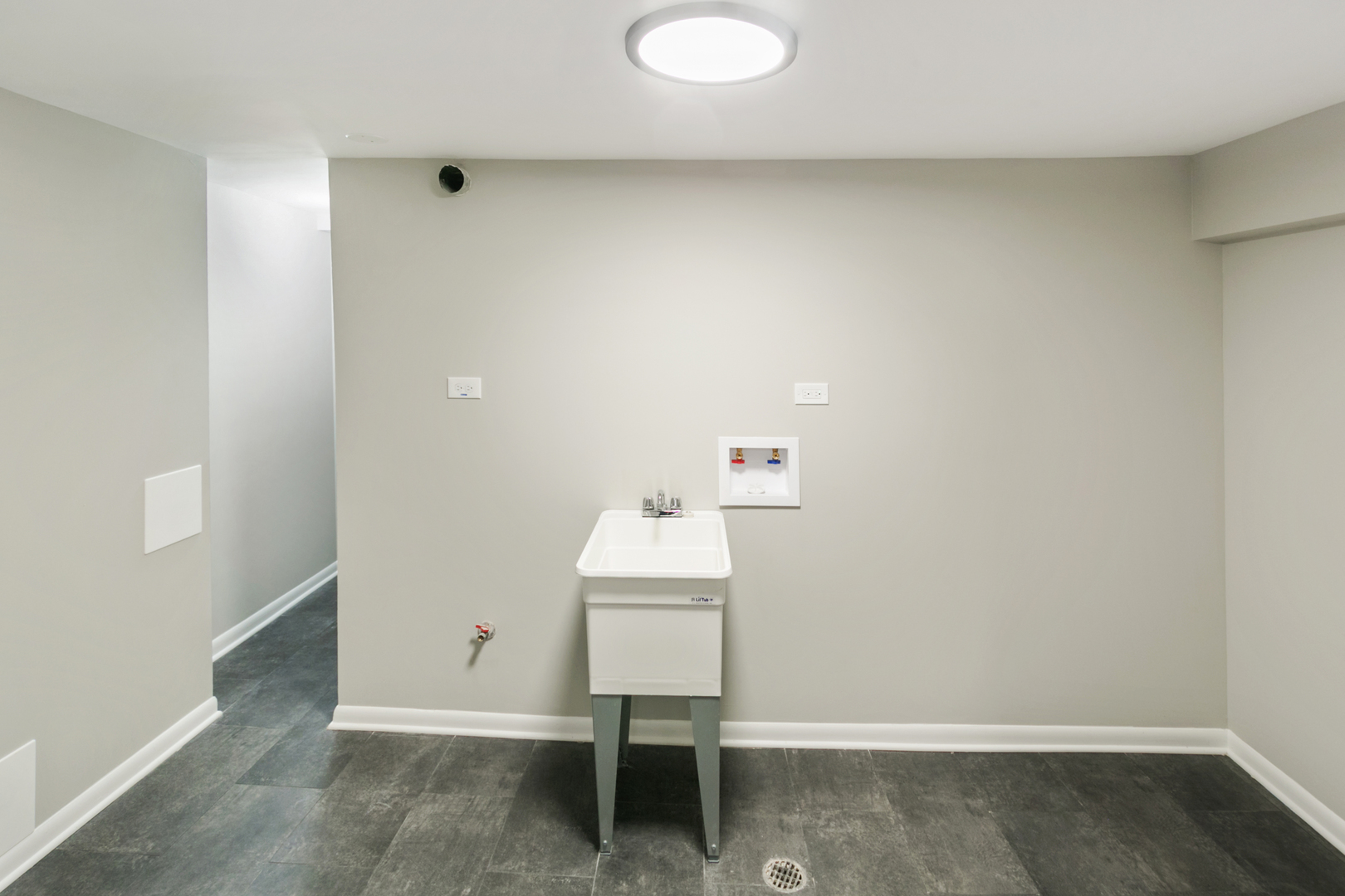 214 N Gay Court, Glenwood, IL 60425