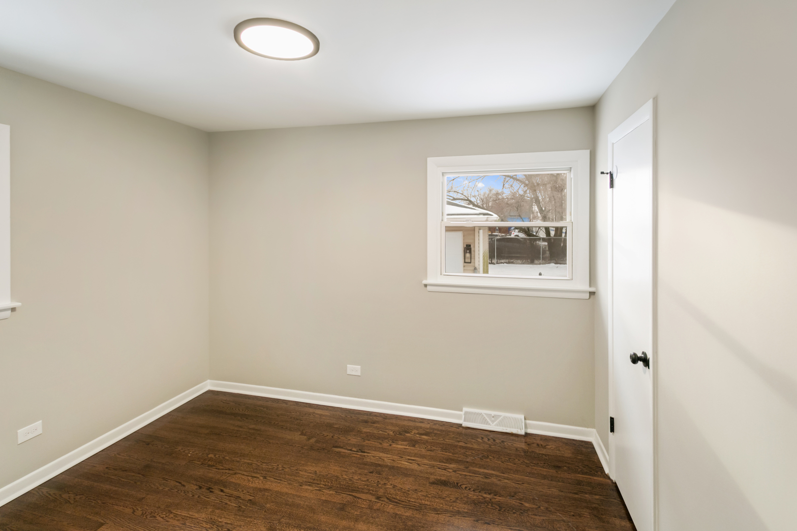 214 N Gay Court, Glenwood, IL 60425