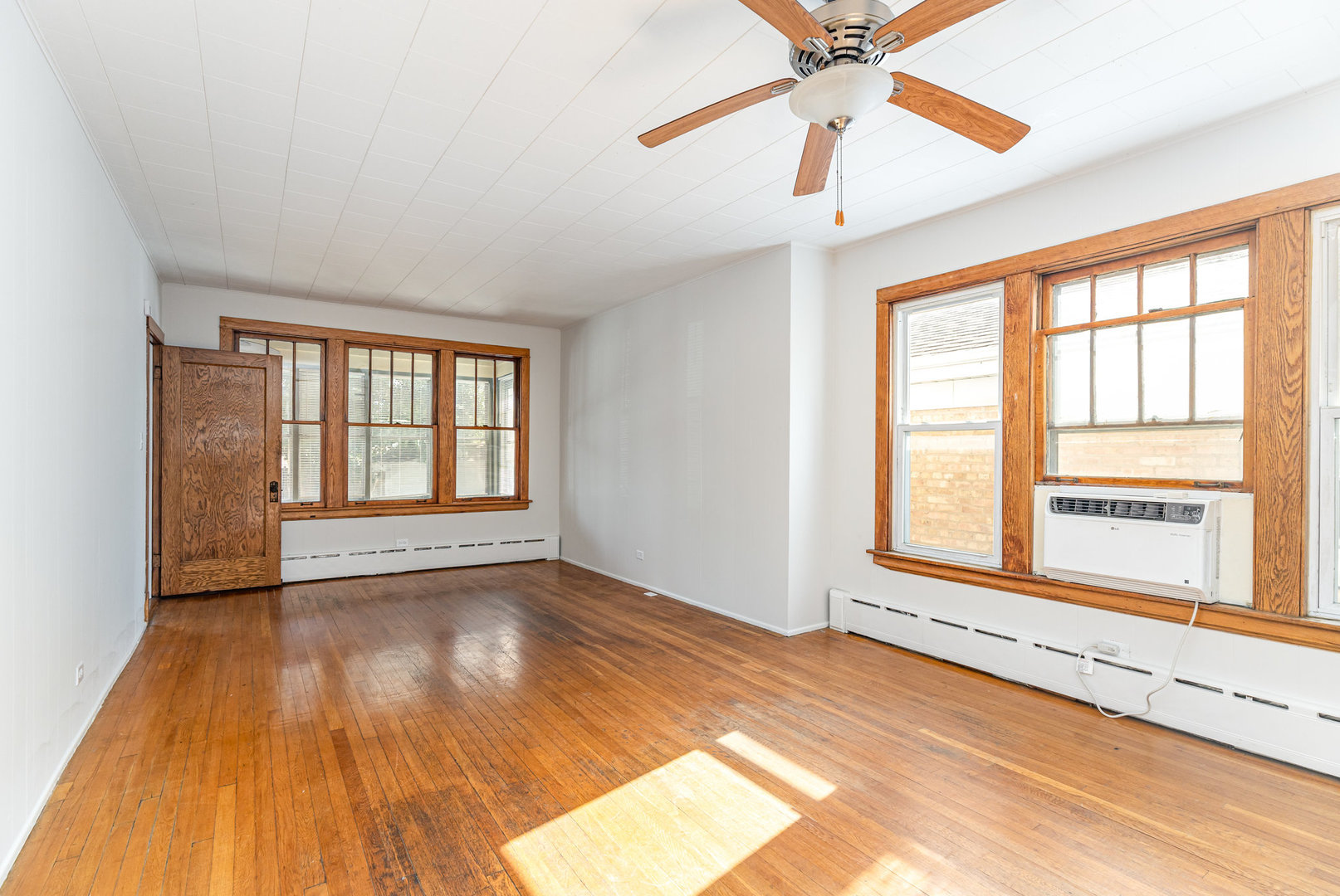 5312 N Leamington Avenue, Chicago, IL 60630