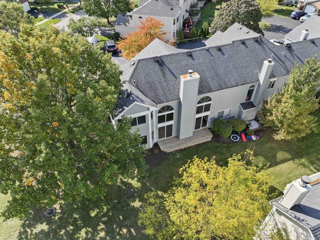 1849 Canterbury Court, Gurnee, IL 60031