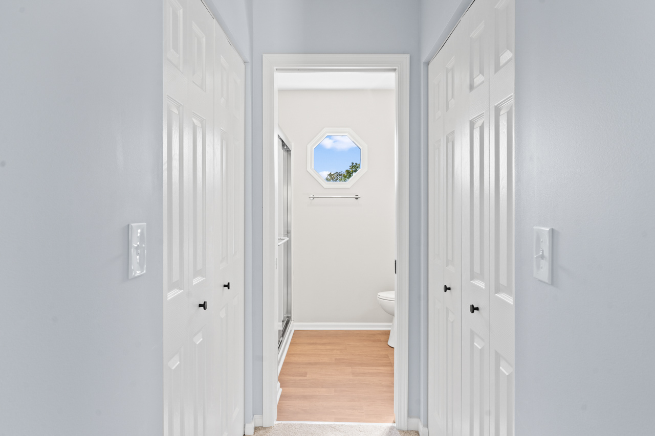 1849 Canterbury Court, Gurnee, IL 60031