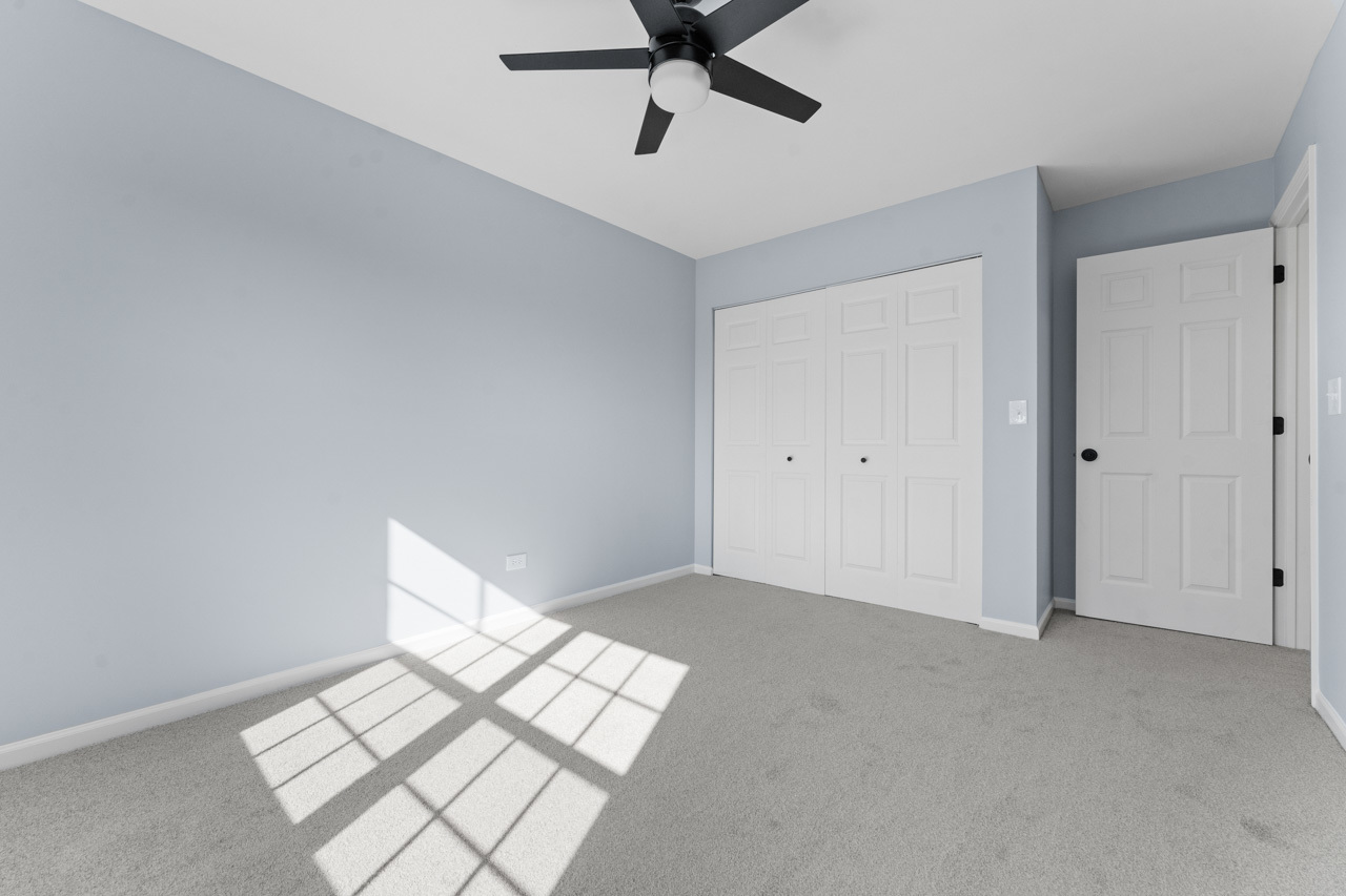 1849 Canterbury Court, Gurnee, IL 60031