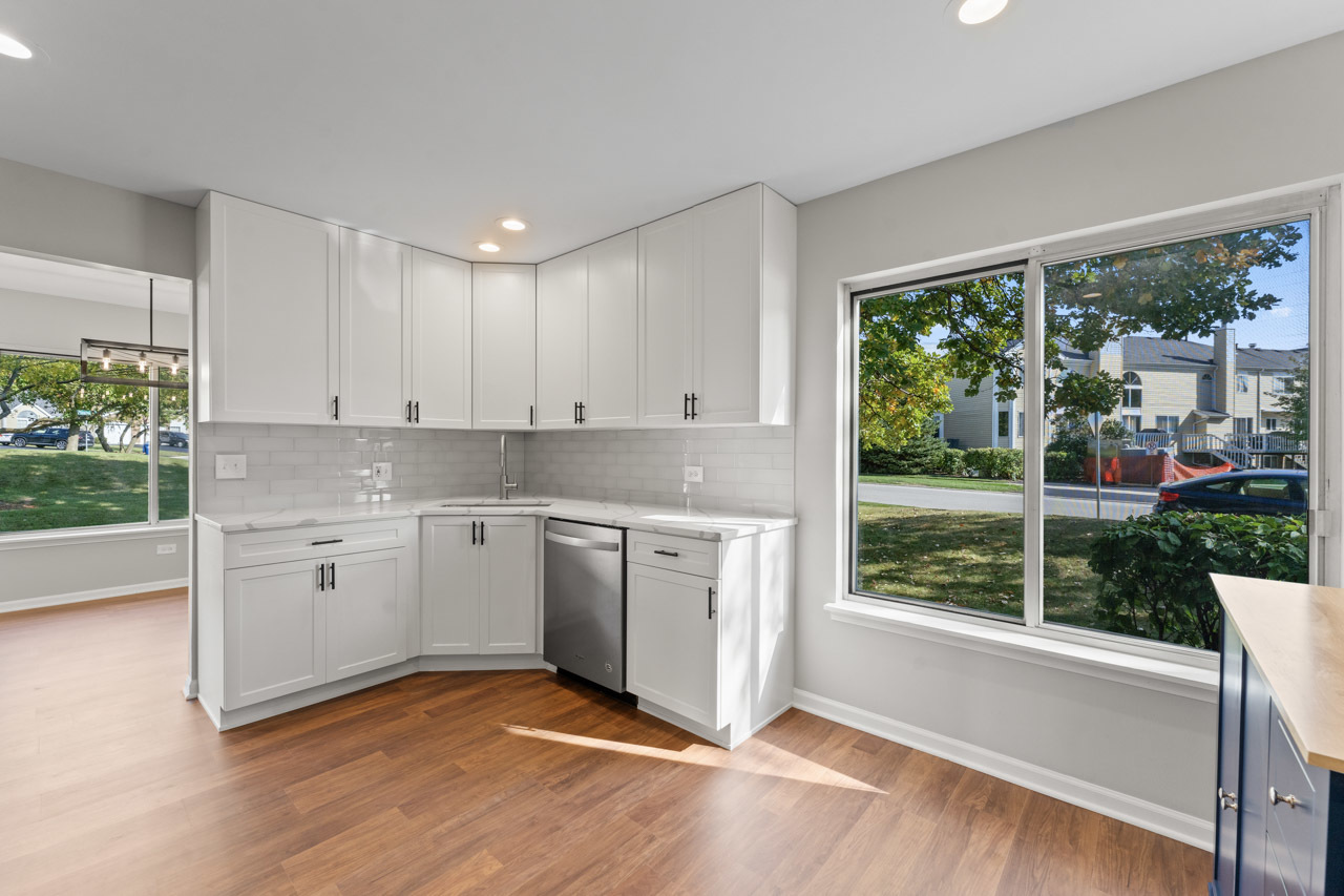 1849 Canterbury Court, Gurnee, IL 60031