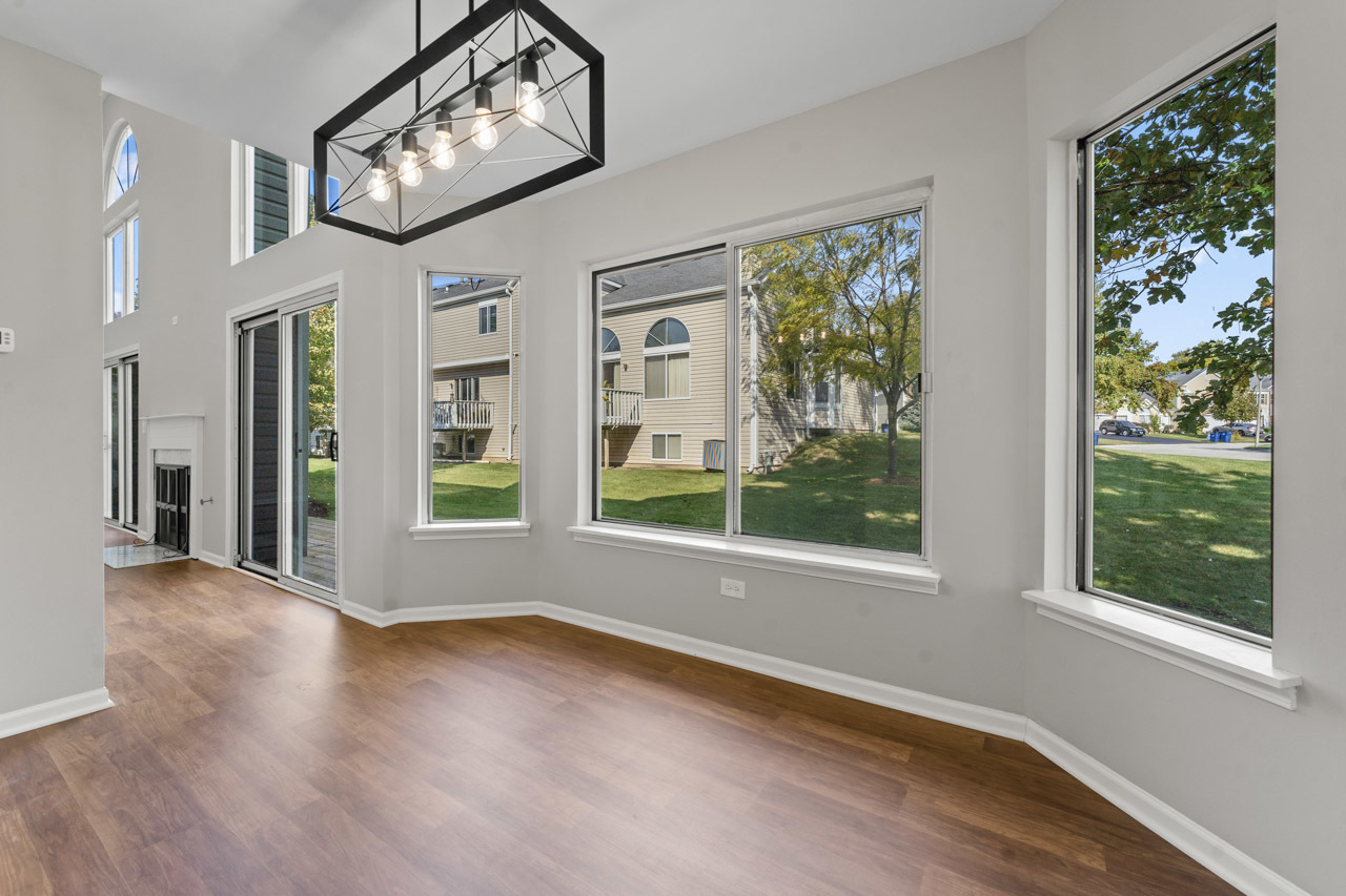 1849 Canterbury Court, Gurnee, IL 60031