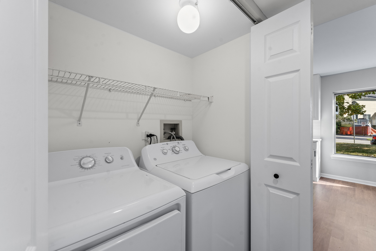 1849 Canterbury Court, Gurnee, IL 60031