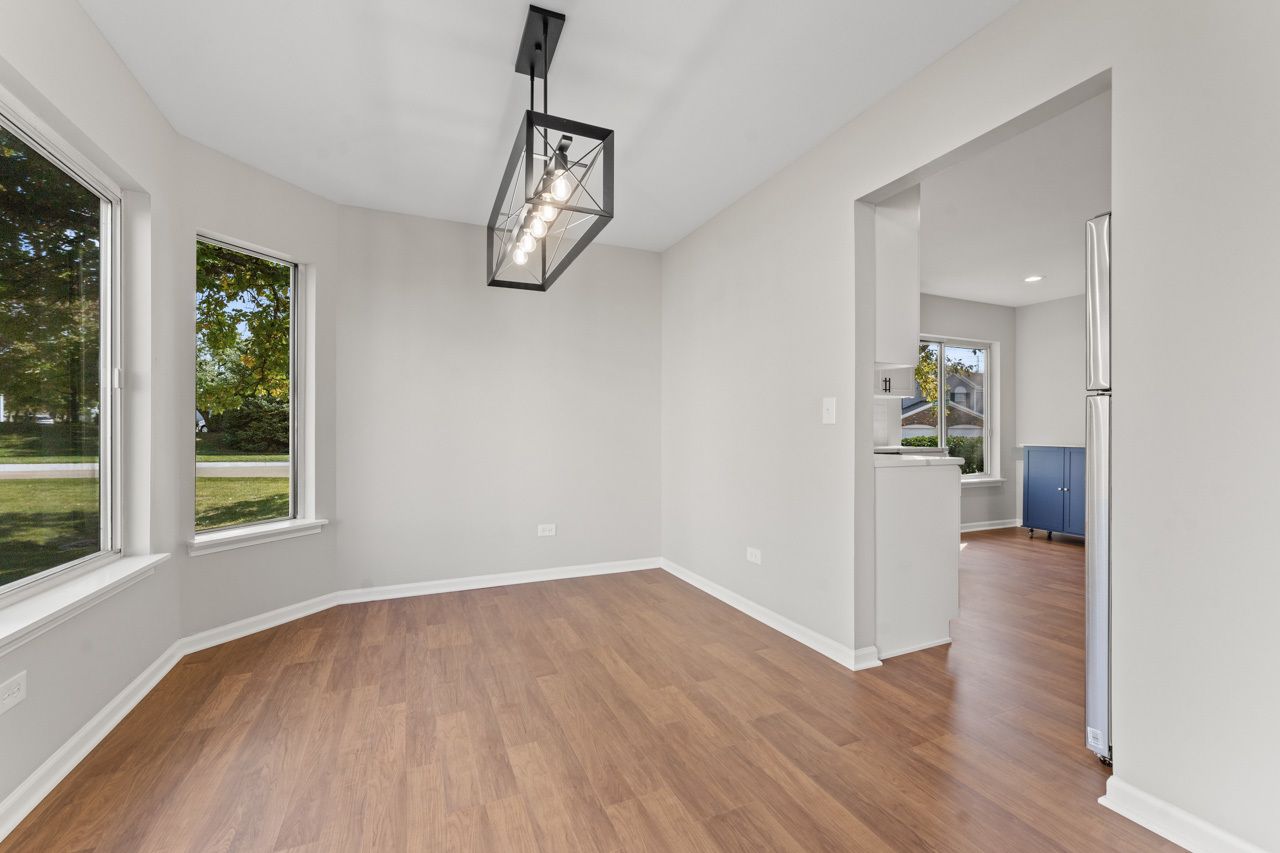 1849 Canterbury Court, Gurnee, IL 60031